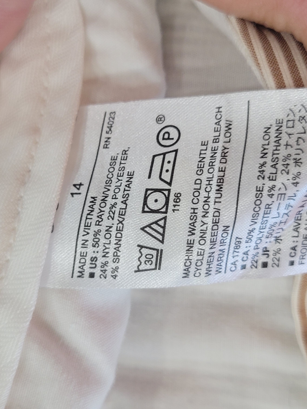 Banana Republic Neutral Pinstripe Bermuda Shorts Size 14 - Picture 11 of 11